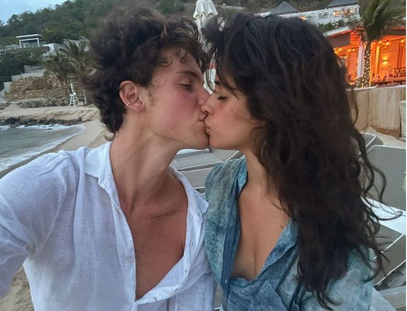 Primele luni ale pandemiei i-a adus mai aproape pe Shawn Mendes și Camila Cabello 