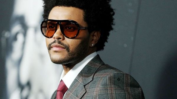 The Weeknd a cumpărat una dintre cele mai scumpe vile din Los Angeles! Primele imagini cu noua locuință a artistului canadian