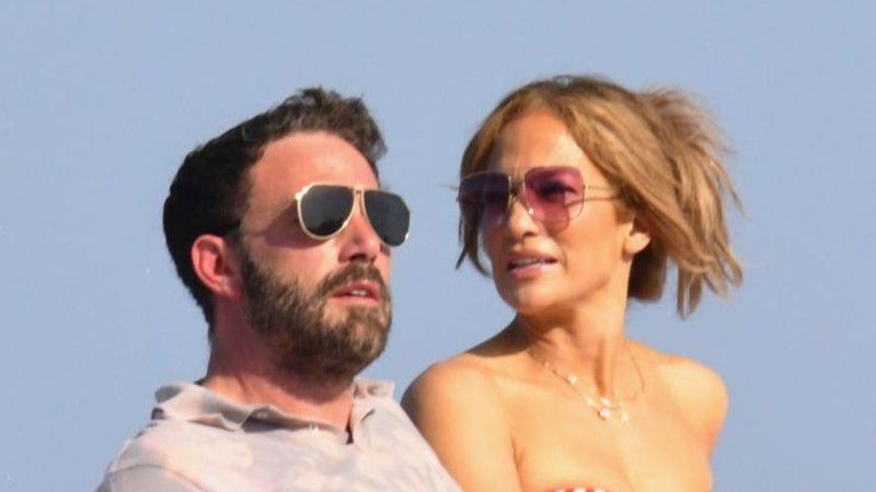 JLo va fi cerută de soție? Ben Affleck, surprins &icirc;ntr-un celebru magazin de bijuterii