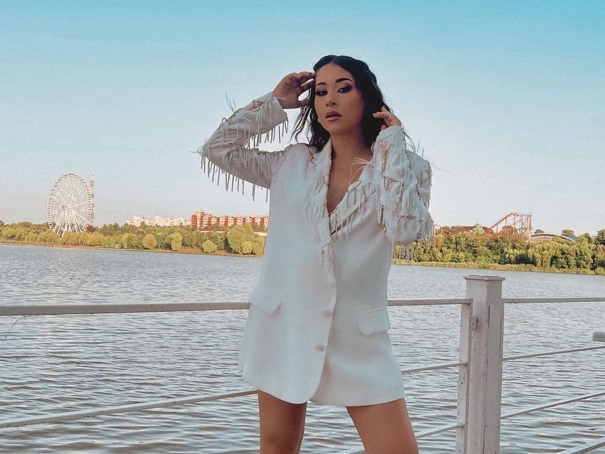 Nicole Cherry, fotografie emoționantă cu burtica de gravidă! Artista este &icirc;nsărcinată &icirc;n 6 luni