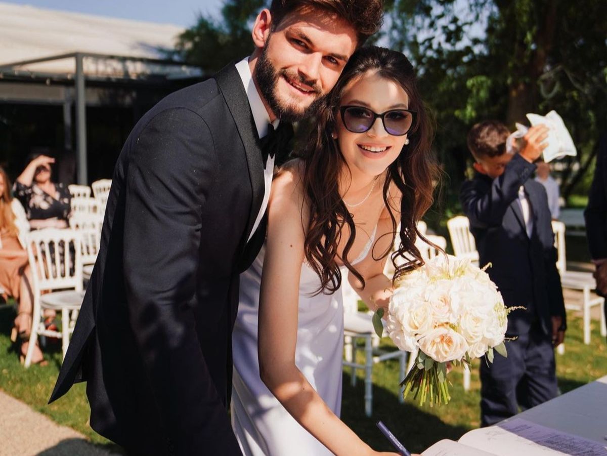 Cleopatra Stratan, decizie uluitoare! Artista nu a luat numele soțul ei