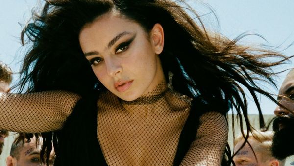 Charli XCX a lansat piesa ”Good Ones” - VIDEOCLIP