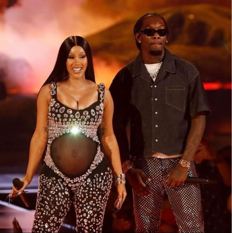 Cardi B a devenit mamă pentru a doua oară! Imagini emoționante cu familia sa