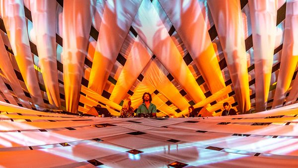 Live Video ziua a 4-a de Untold 2021. Afrojack, David Guetta şi Martin Solveig urcă pe scena la noapte