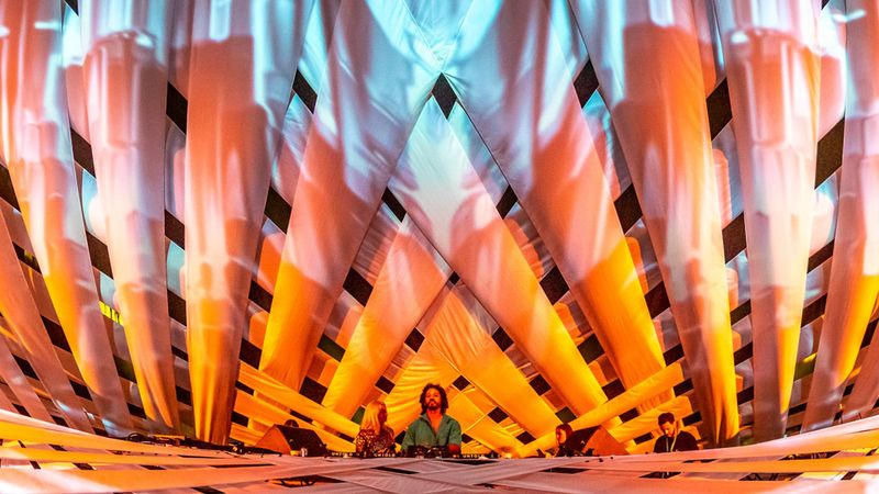 Live Video ziua a 4-a de Untold 2021. Afrojack, David Guetta şi Martin Solveig urcă pe scena la noapte