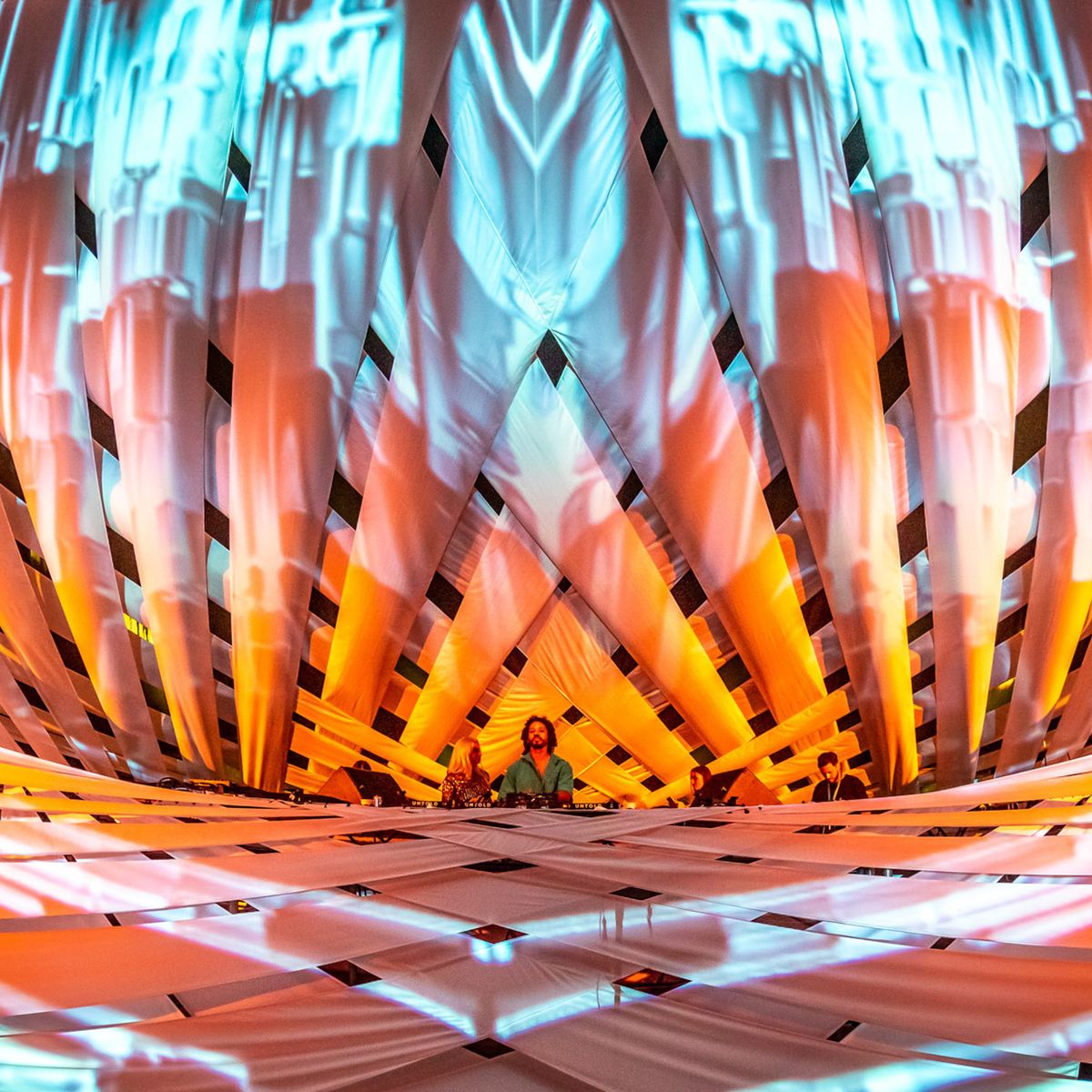 Live Video ziua a 4-a de Untold 2021. Afrojack, David Guetta şi Martin Solveig urcă pe scena la noapte