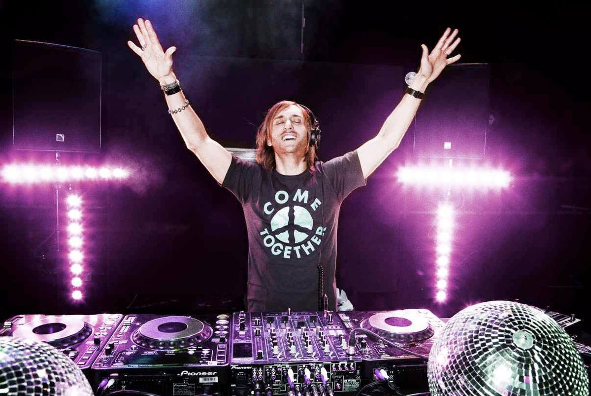Ce studii are, de fapt, David Guetta, DJ-ul numărul 1 &icirc;n lume la ora actuală