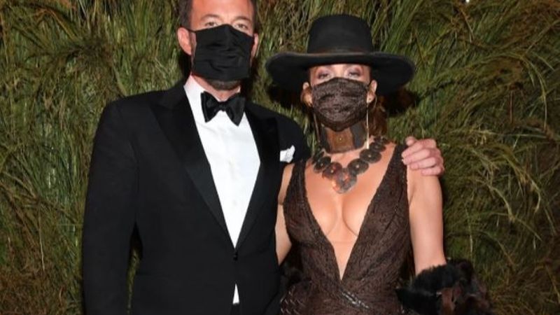 Jennifer Lopez și Ben Affleck, sărut pasional la Met Gala 2021