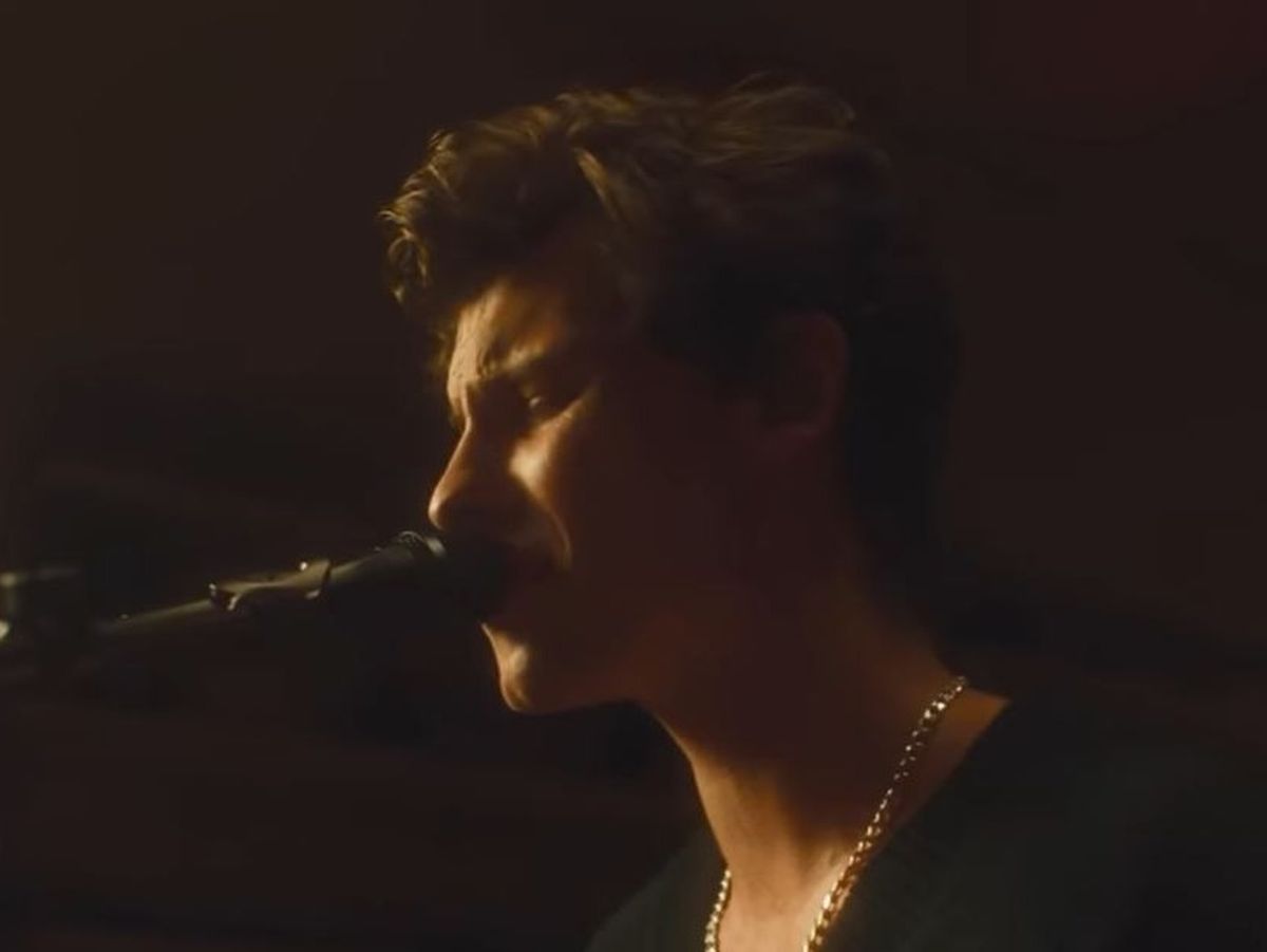 Shawn Mendes a lansat un cover al piesei &bdquo;Happier Than Ever&rdquo; lansată de Billie Eilish 