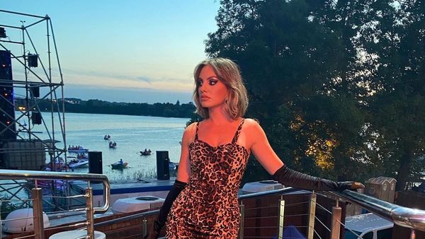 Alexandra Stan, primele imagini după ce soțul ei, Emanuel Necatu, a confirmat despărțirea! Artista a renunțat la verighetă