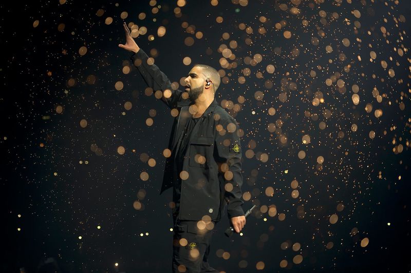 Ce avere a strâns Drake din muzică și ce proprietăți deține