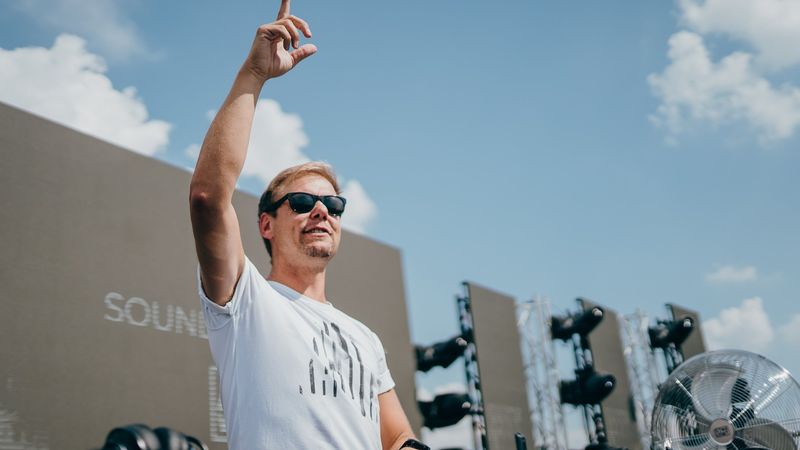 Sound of Bucharest, cel mai mare solo show Armin van Buuren, s-a am&acirc;nat! C&acirc;nd a fost reprogramat?!