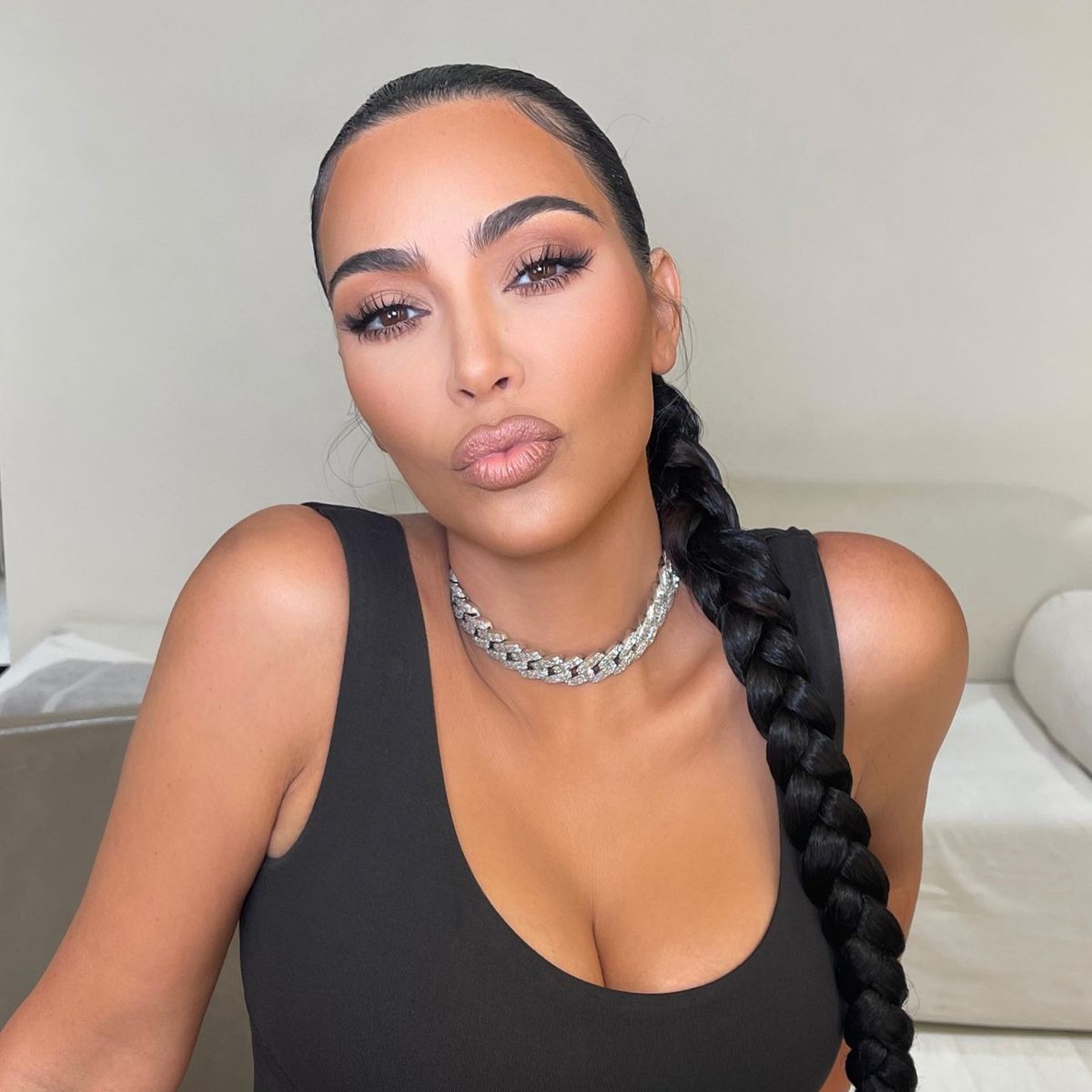 Ce avere are Kim Kardashian și cu ce afaceri se ocupă vedeta din SUA