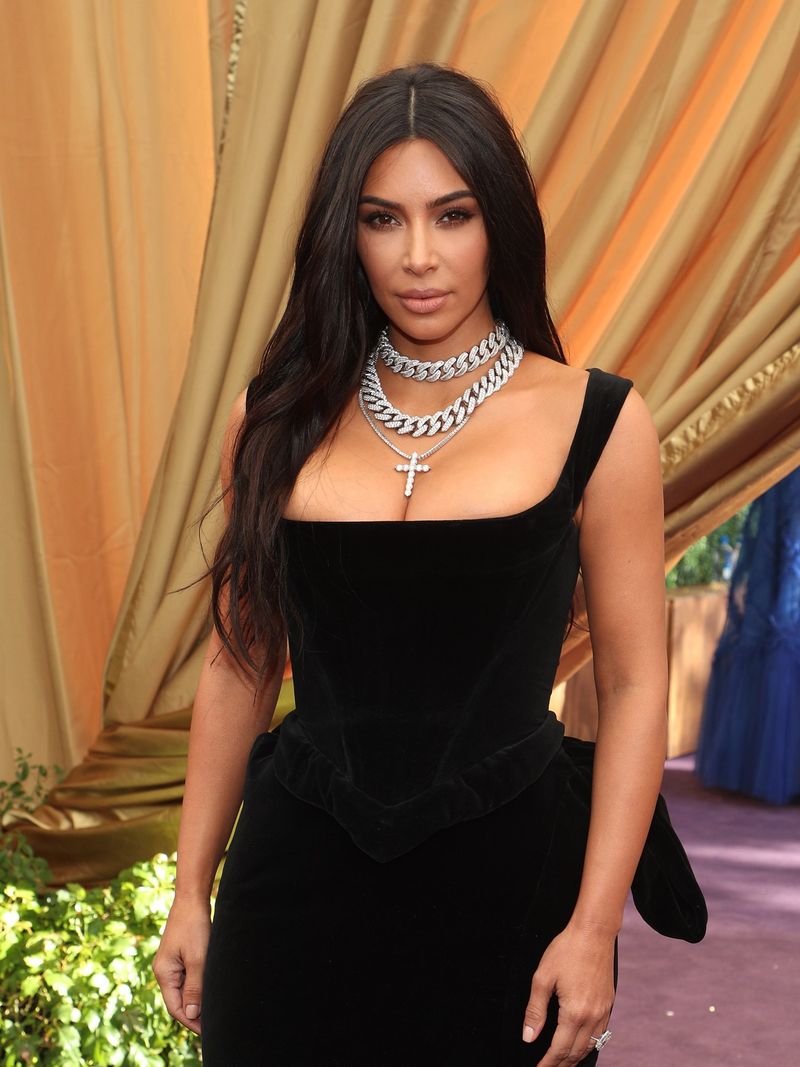 Ce avere are Kim Kardashian și cu ce afaceri se ocupă vedeta din SUA