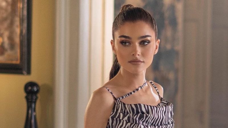 Theo Rose are coronavirus! Anunțul făcut de artistă &icirc;n urmă cu puțin timp: &bdquo;La orele 3:00 ale diminetii am plecat sa ma testez&rdquo;