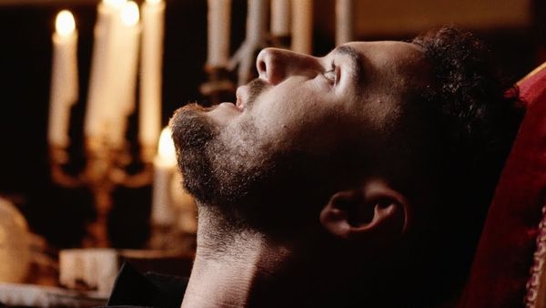 Amedeo și Oana Marinescu au lansat piesa &rdquo;Ard Tot&rdquo;