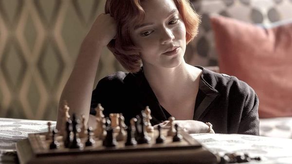 Netflix s-a ales cu un proces costisitor din cauza serialului ”The Queen's Gambit”