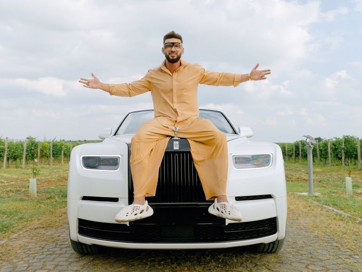 Dorian Popa a lansat piesa ”Îți plac banii”