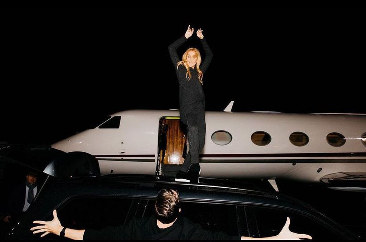 Celine Dion și-a cumpărat avion de 42 de milioane de dolari. Cum arată aeronava?! 