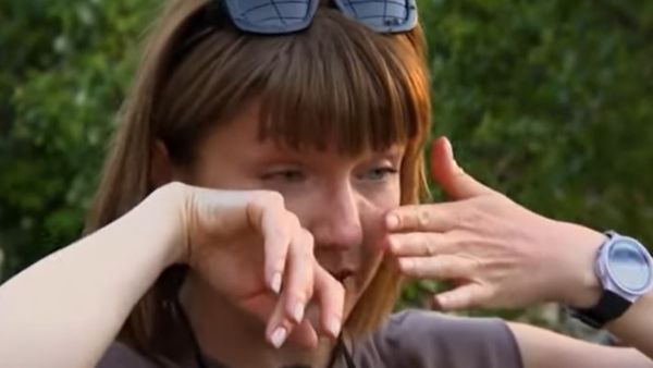 Alexandra Ungureanu a izbucnit în lacrimi la TV! Câștigătoarea ”Bravo, ai stil! Celebrities” se teme pentru sănătatea mamei ei: ”Îmi fac griji”