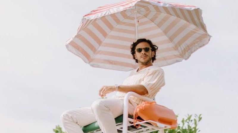 Jack Savoretti a lansat videoclipul piesei &rdquo;Too Much History&rdquo;