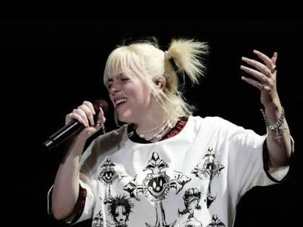VIDEOCLIP: Billie Eilish - No Time To Die (Live From Life Is Beautiful 2021)