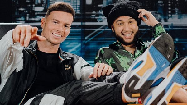 JOEL CORRY & JAX JONES feat. CHARLI XCX & SAWEETIE - Out Out
