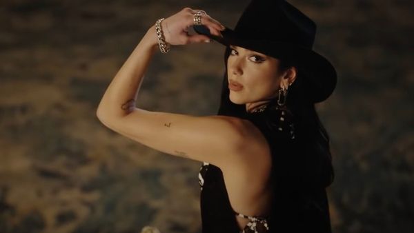 VIDEOCLIP: Dua Lipa - Love Again (Imanbek Remix)