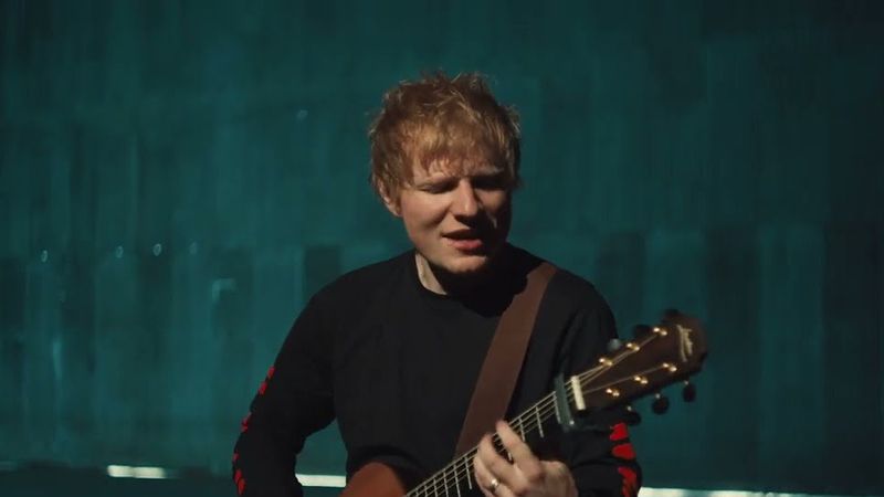 Ed Sheeran a lansat o versiune acustică a piesei ”Shivers” - VIDEO