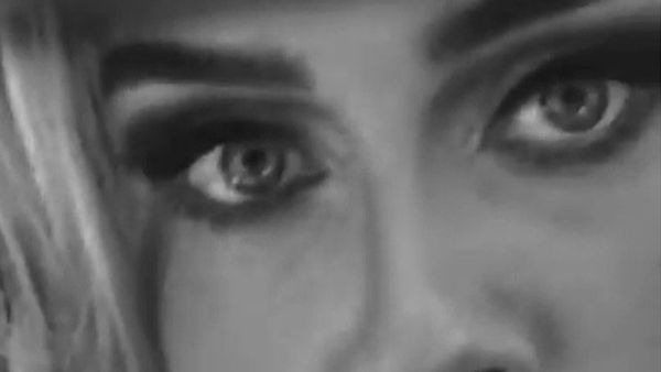 Adele se pregătește să lanseze single-ul ”Easy On Me” - TEASER VIDEO