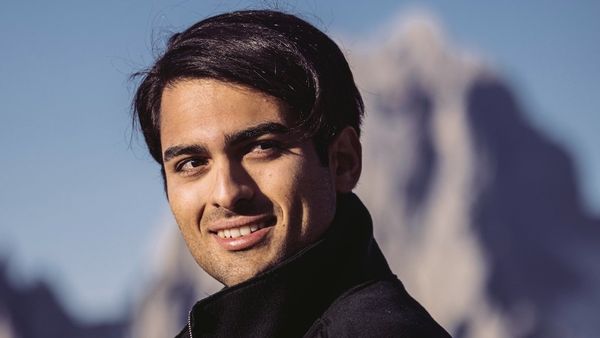 Matteo Bocelli, fiul tenorului Andrea Bocelli, a lansat primul său single - "Solo"