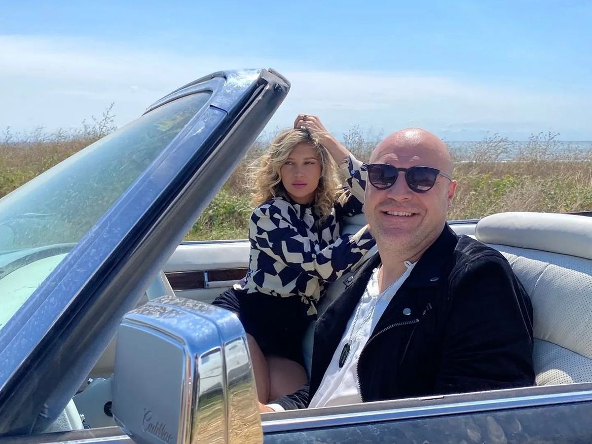 Bere Gratis feat. Lora - La Uşa Ta