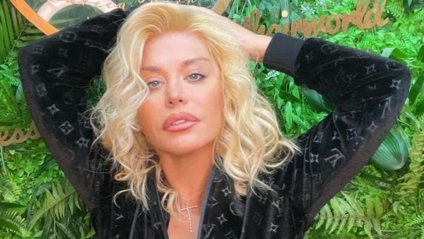 Dimineața Nebună | Loredana Groza și-a pregătit cizmulițele de Moș Nicolae?! Artista a postat noi fotografii indecente pe Instagram