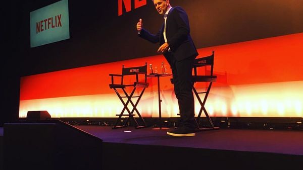 Plătește sau nu Netflix taxe în România? Sunt 2.6 milioane de români care folosesc serviciul