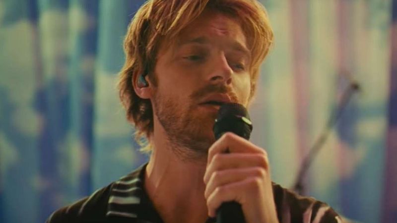 FINNEAS a lansat un nou videoclip pentru piesa "The 90s&rdquo;