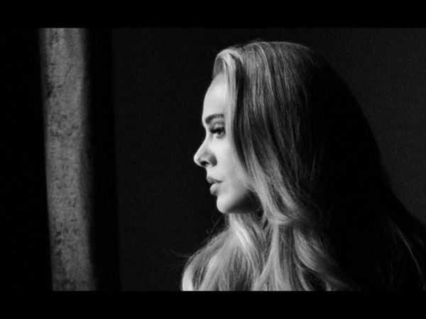 Adele a lansat piesa mult așteptată de fani. Ascultă aici &bdquo;Easy on me&rdquo;