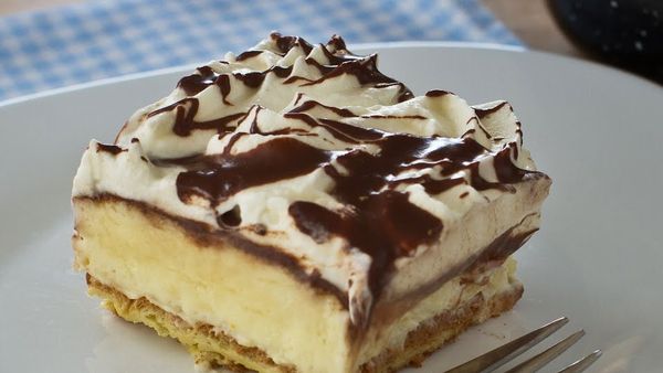 Două gospodine au ajuns în instanță! Jamila și Laura Laurențiu s-au judecat pentru rețeta de ecler la tavă