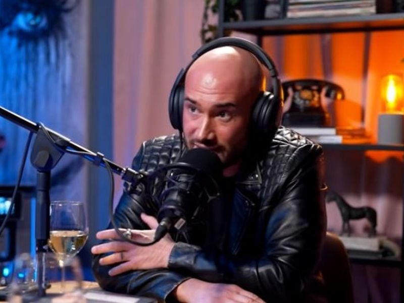 Cât costă, de fapt, casa în care locuiește Mihai Bendeac? 