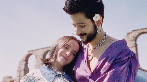 Camilo a lansat piesa ”Índigo”, în colaborare cu Evaluna Montaner