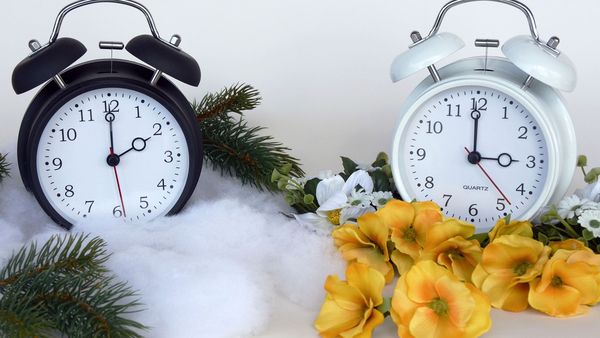  Ora de iarnă 2021! C&acirc;nd se va face trecerea la ora de iarnă? 