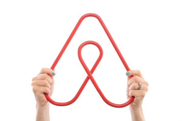 Cum procedezi dacă vrei să-ți &icirc;nchiriezi apartamentul prin Airbnb. Ghid complet
