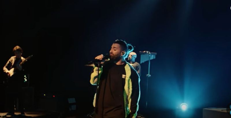 Smiley a lansat o versiune live a piesei ”Până când”