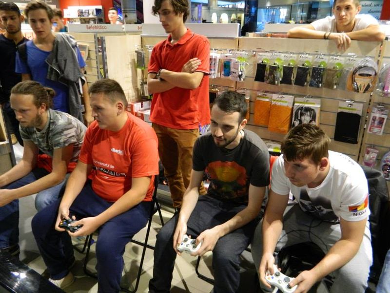 Ce salariu au angajații de la Diverta