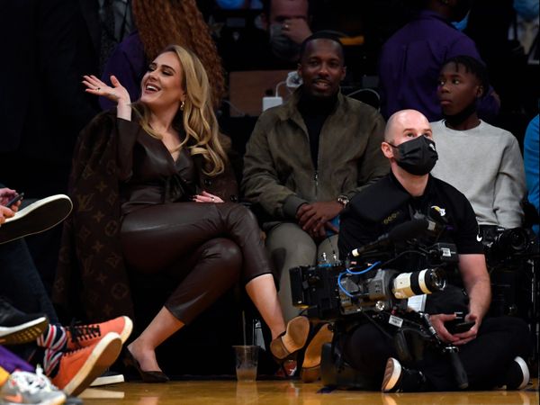 Adele, &icirc;n culmea fericirii alături de iubit! Cum au fost fotografiați cei doi