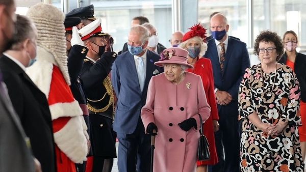 Regina Elisabeta și-a anulat o vizită oficială în Irlanda la recomandarea medicilor