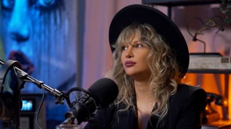 Lora, dezvăluiri emoționante despre pierderea mamei sale: &bdquo;Mama a murit cu mine și cu fratele meu de m&acirc;nă, acasă la noi&rdquo;