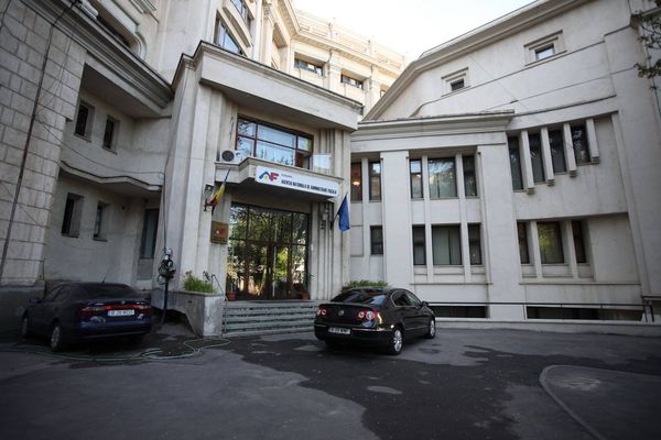 Ce documente sunt necesare pentru adăugarea unui punct nou de lucru al firmei