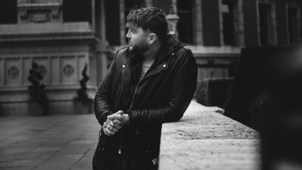 James Arthur a lansat piesa „SOS”