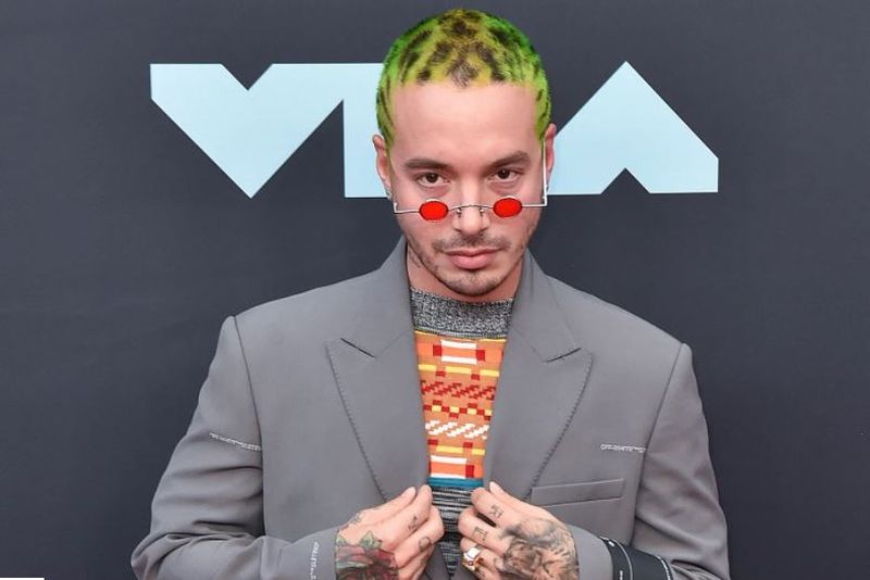 J Balvin își cere scuze pentru videoclipul piesei „Perra” care era considerat „rasist”: „Vreau să-mi cer scuze tuturor persoanelor care s-au simţit jignite”
