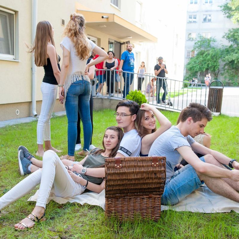 Unde sunt amplasate căminele private din București pentru elevi și studenți